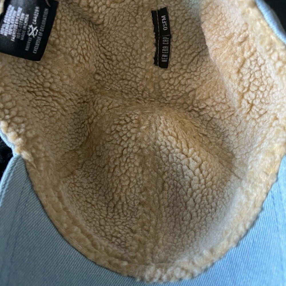 Hat - Picture 2 of 6